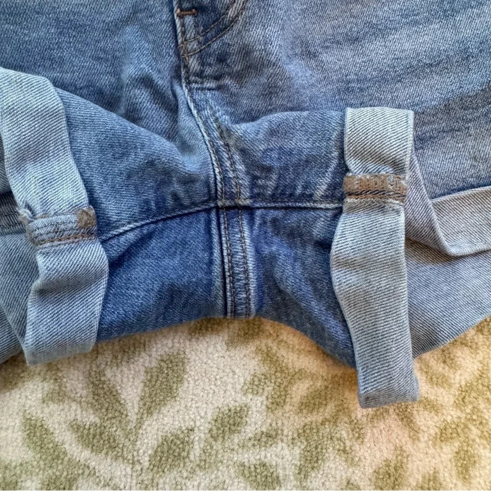 American Eagle Mom Short Jean Shorts Medium Wash Size 0 - Picture 6 of 6
